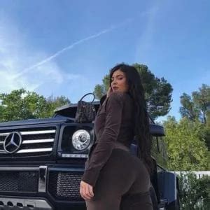 Kylie Jenner Nude — NSFW TikTok, Boobs, Pussy, Ass